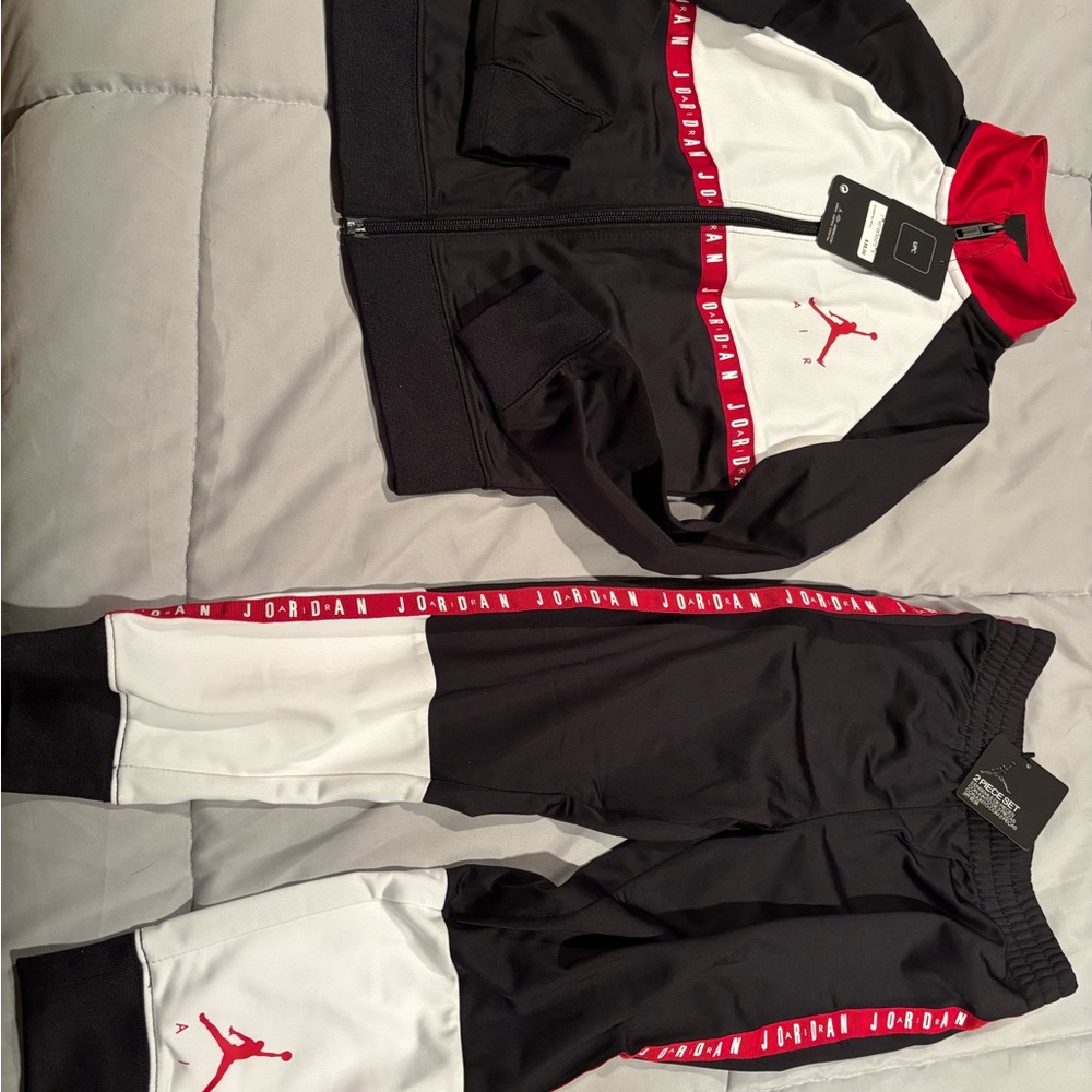 Jordan 2 piece jogger set top/bottom black/red/white size 5=original $55.00